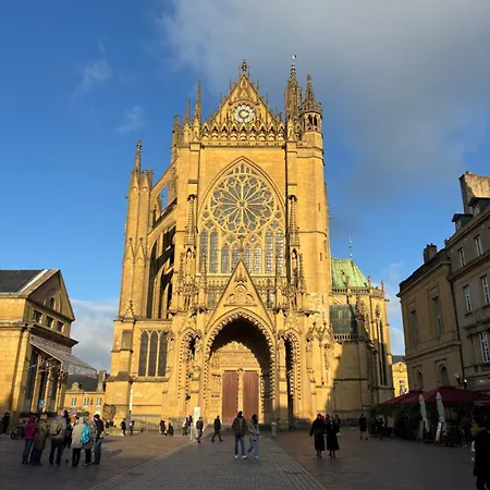 Apartament Le St-arnould - Vue Cathedrale, & Calme *