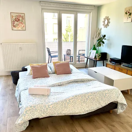Apartment Le Saint Arnould - Vue Cathedrale, Calme &